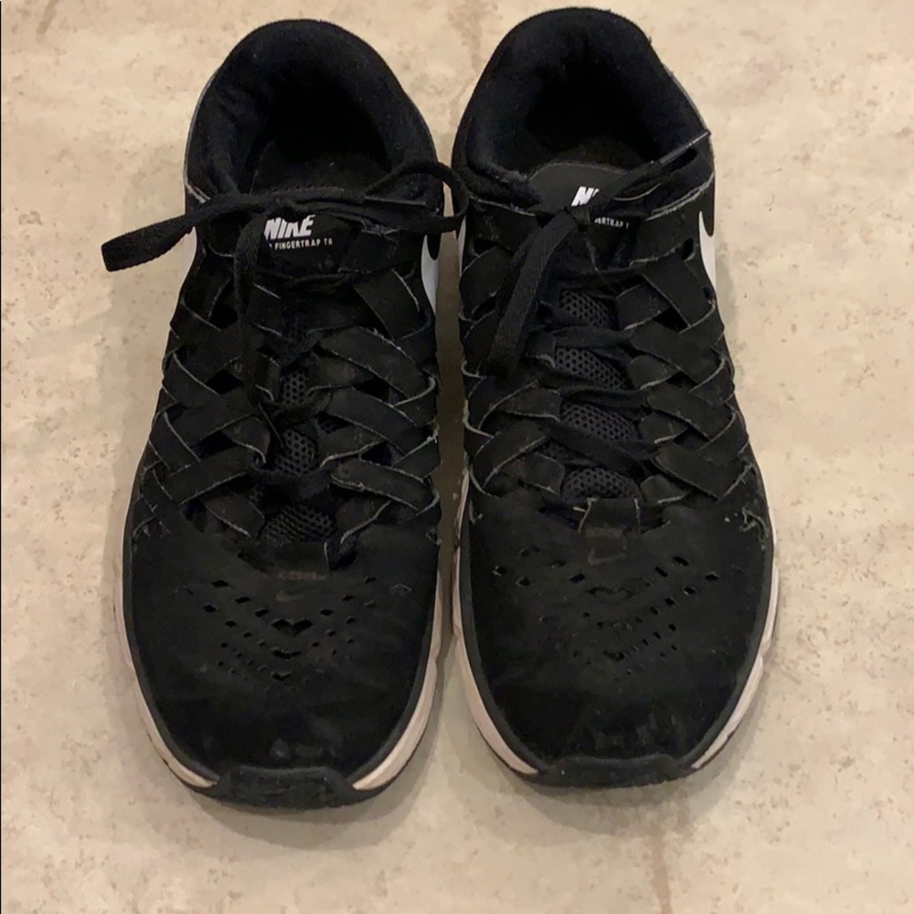 Black Nike Lunarlon shoes size 8.5 Men’s